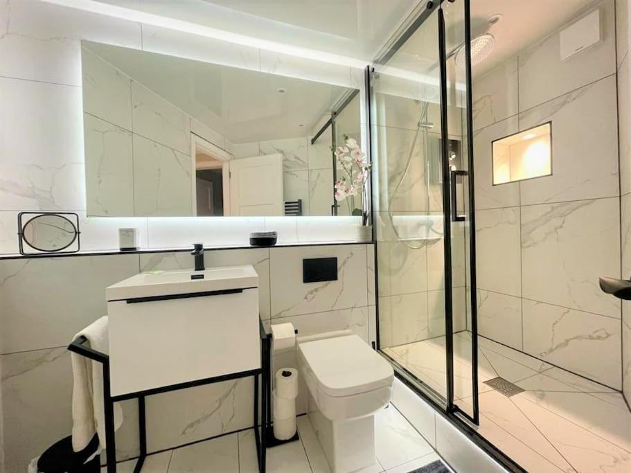 Stylish, Central And Cosy 1Bd Nr Canongate Edimburgo Esterno foto