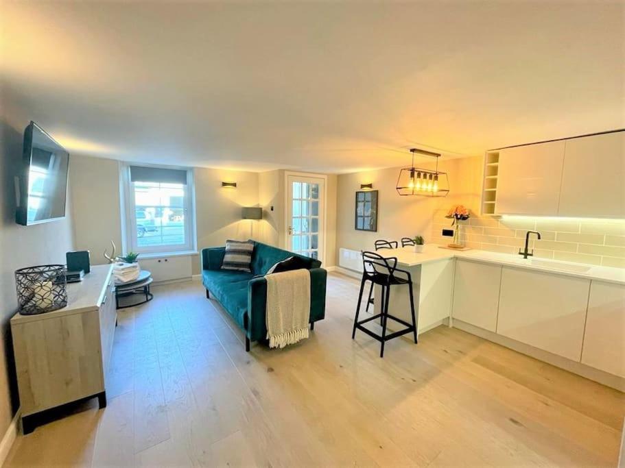 Stylish, Central And Cosy 1Bd Nr Canongate Edimburgo Esterno foto